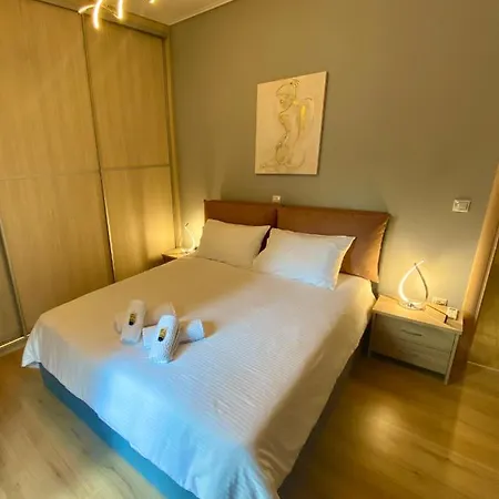 Luxury 10' From The Center *